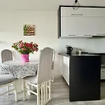 Cosy Solidarnosci Avenue Варшава